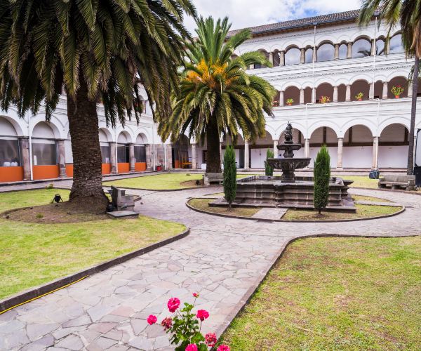 hotel cerca del centro histórico de Quito