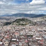 feriado Ecuador mayo de 2025