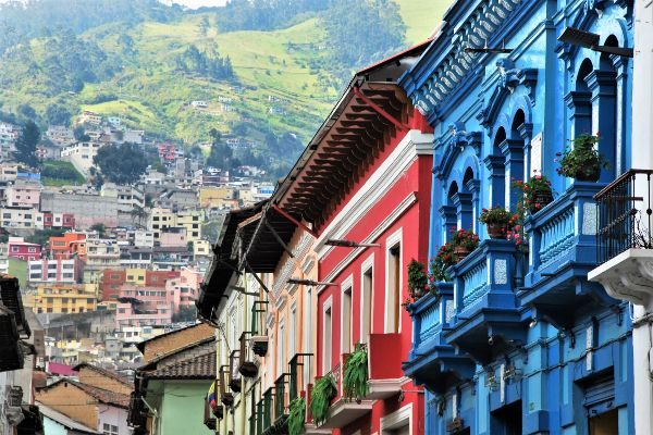 Where to find a full-service hotel in Quito?